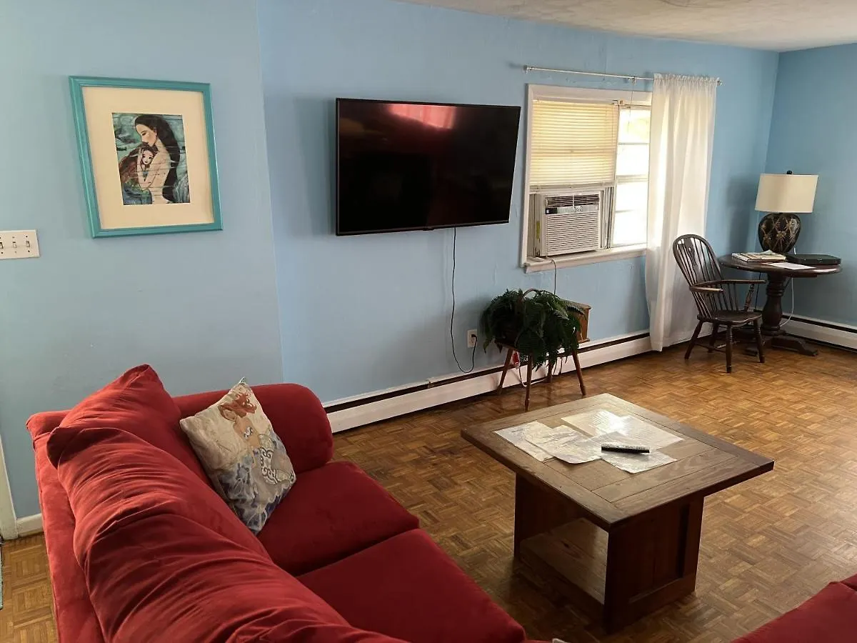 Holiday home Beach Front On The Bay In Our Rustic, Pet Friendly Cottage Home North Camellia Acres